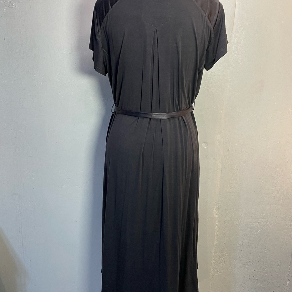#0137 TINY Anthropology Dark Grey Button Front Silk Sleeve w/ Eyelet Details-M - Picture 2 of 7